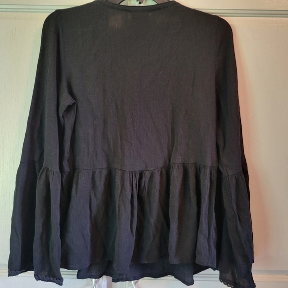 Knox Rose Black Embroidered Long Sleeve Boho Babydoll Peasant Top - Picture 4 of 6